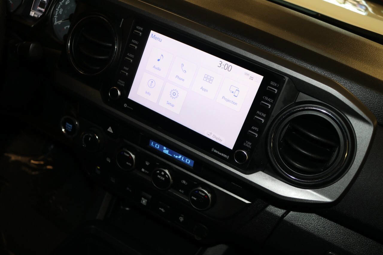 Used 2022 Toyota Tacoma TRD Off-Road image 33