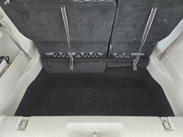 Used 2024 Chrysler Pacifica Touring-L FWD image 34