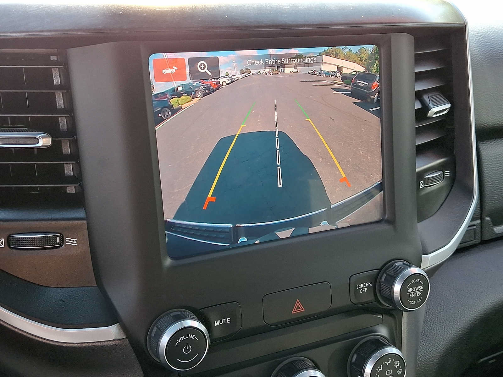 Used 2022 RAM 1500 Big Horn AWD/4WD image 16