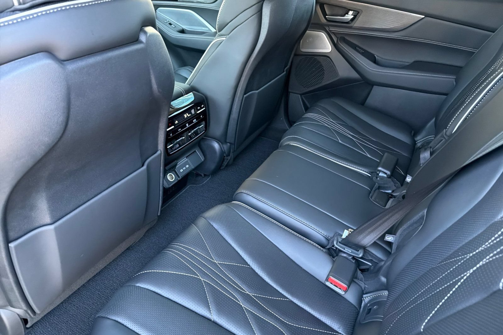 New 2026 Acura MDX w/ Advance Package AWD/4WD image 12