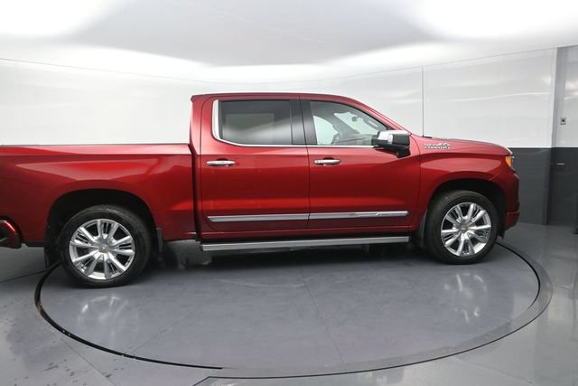 Used 2023 Chevrolet Silverado 1500 High Country w/ High Country Premium Package AWD/4WD image 11