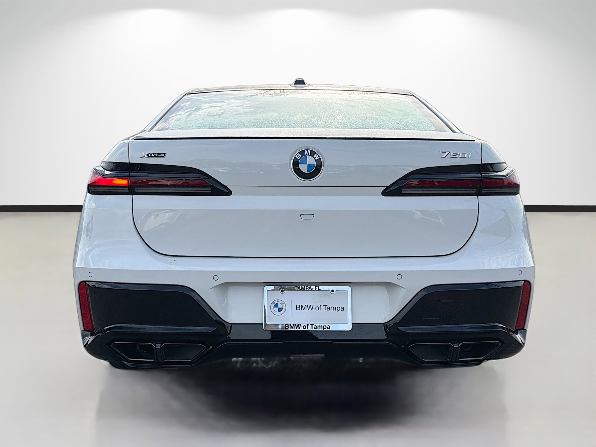 New 2026 BMW 760i xDrive w/ Executive Package image 4