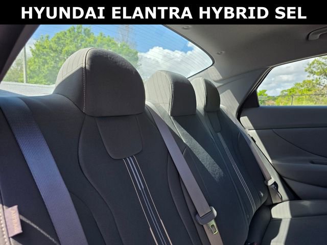 Used 2025 Hyundai Elantra SEL image 14