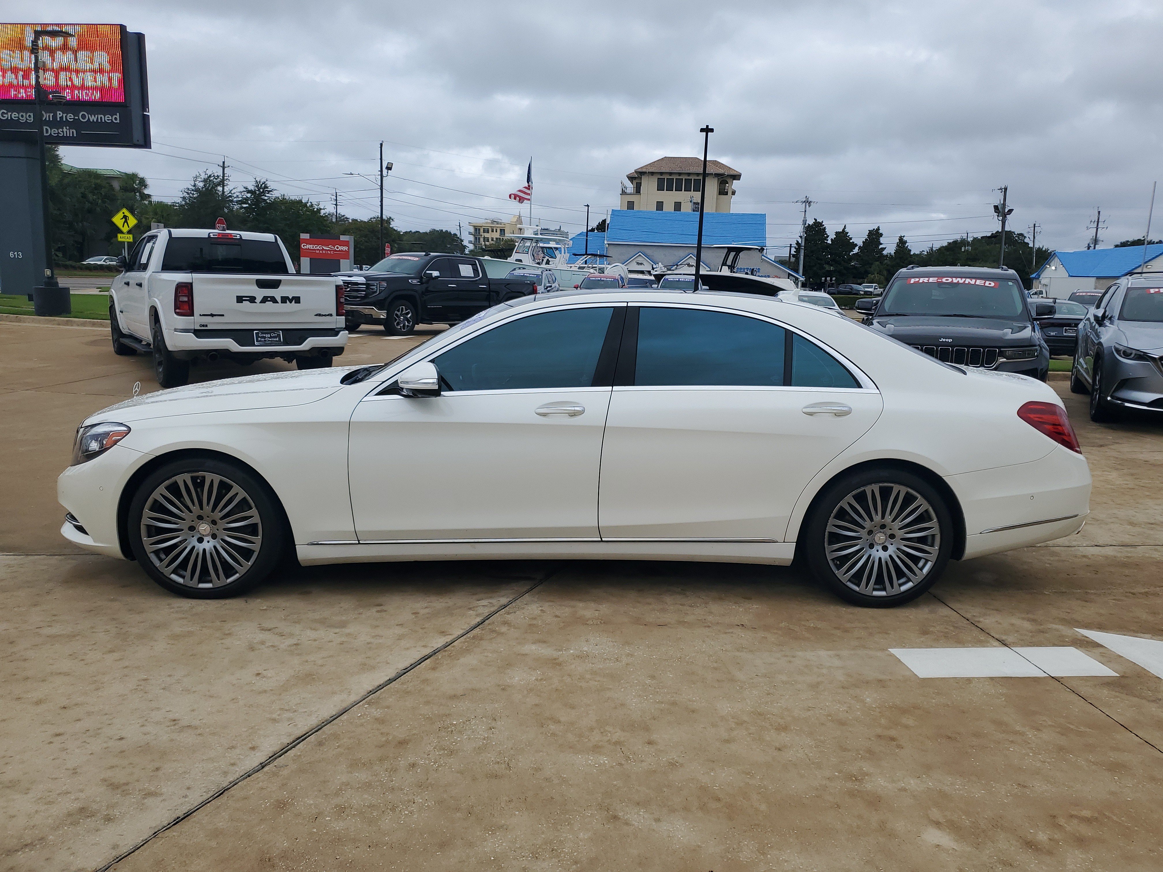 Used 2015 Mercedes-Benz S 550 Sedan image 2