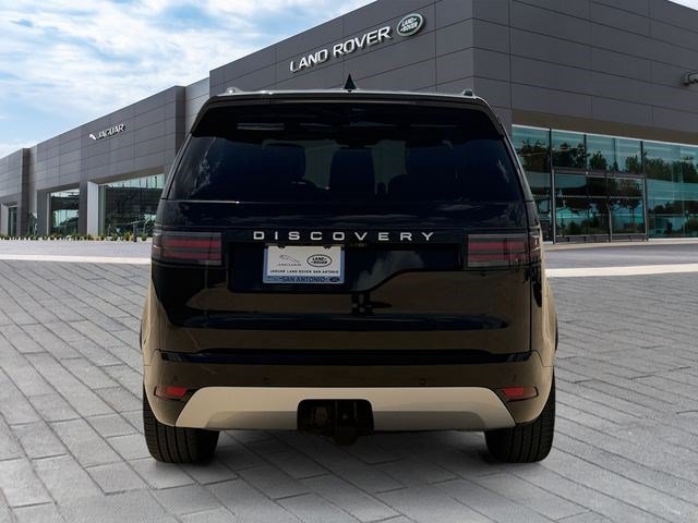 Certified 2024 Land Rover Discovery Metropolitan Edition AWD/4WD image 4