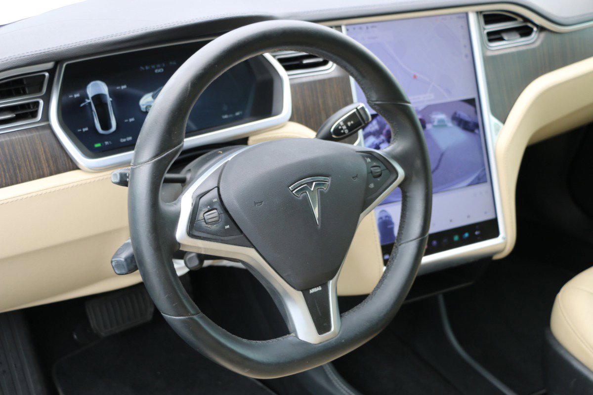 Used 2013 Tesla Model S BASE image 15
