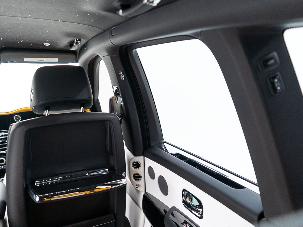 Certified 2026 Rolls-Royce Cullinan w/ Interior Detailing Package AWD/4WD image 32