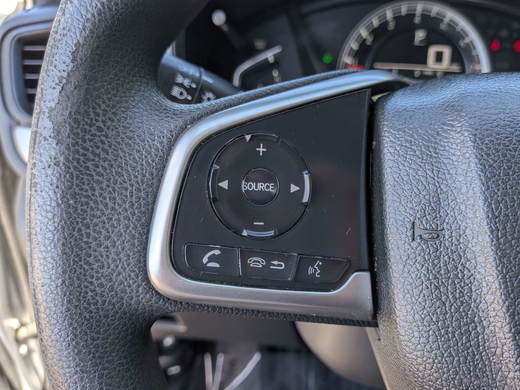 Used 2018 Honda CR-V LX image 29