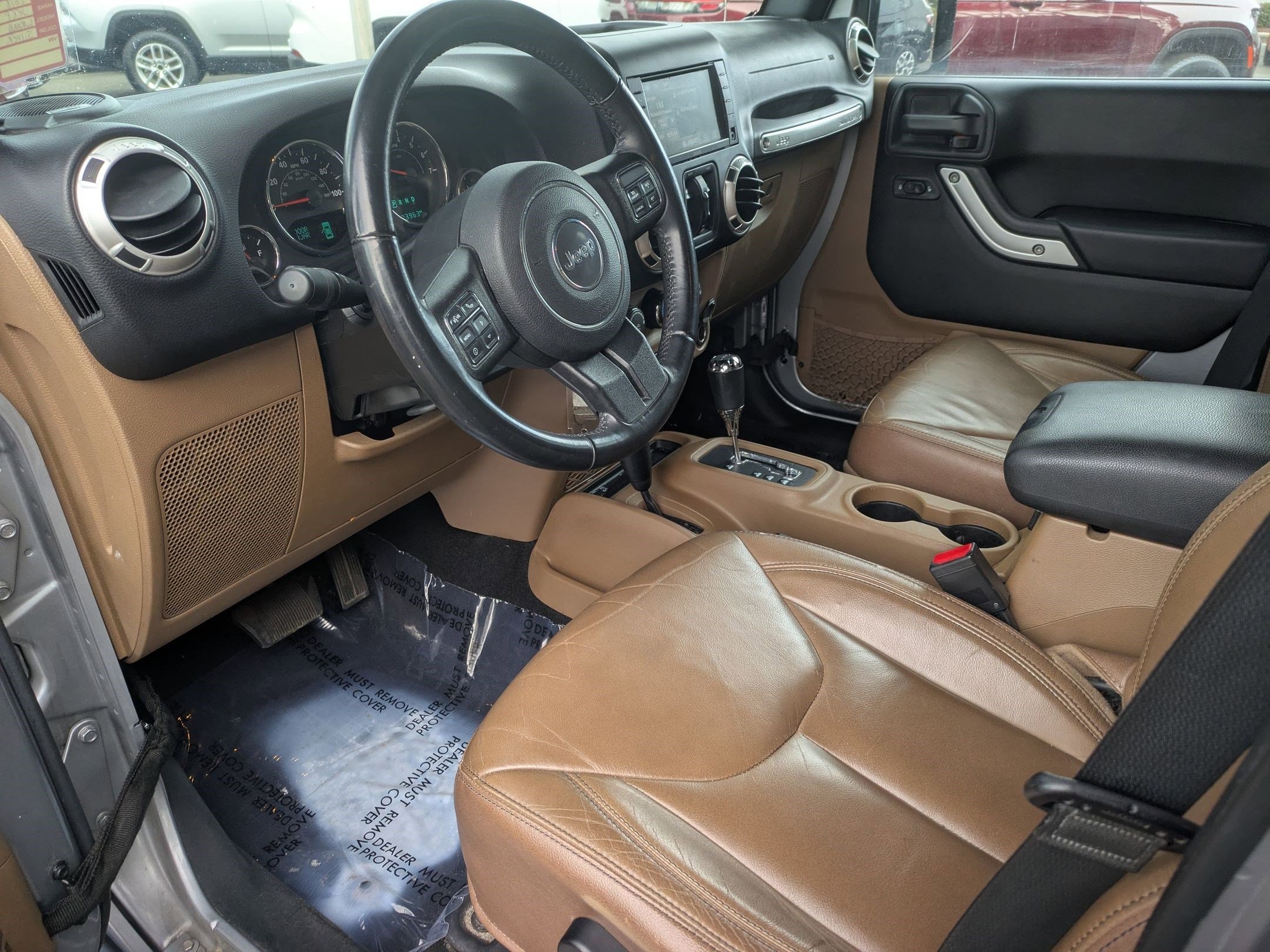 Used 2018 Jeep Wrangler Unlimited Sahara w/ Connectivity Group image 9