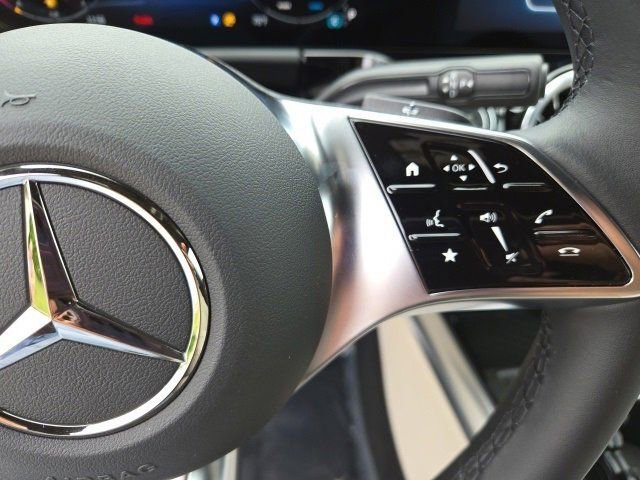 New 2025 Mercedes-Benz GLA 250 image 17
