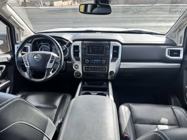Used 2019 Nissan Titan PRO-4X w/ Pro-4x Convenience Package image 18