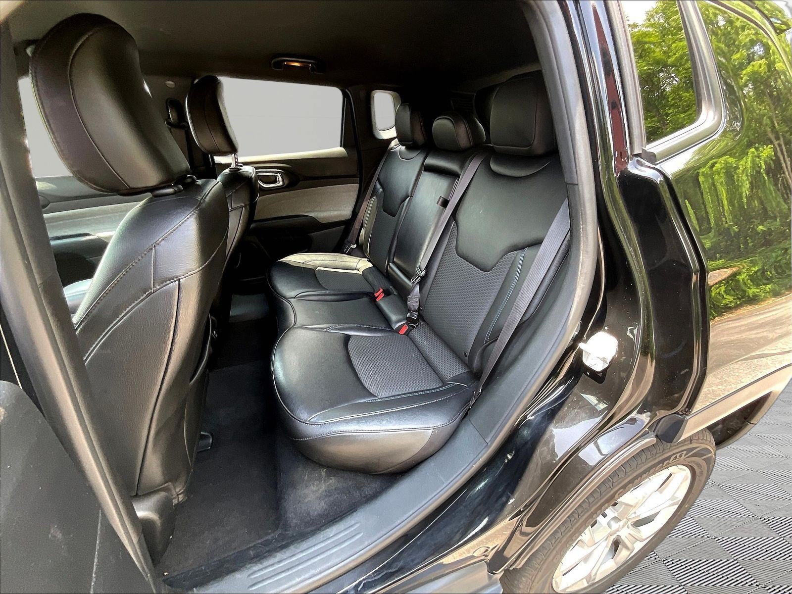 New 2026 Jeep Grand Cherokee Altitude AWD/4WD image 17