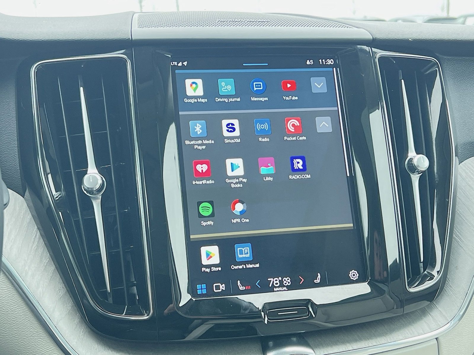 Certified 2023 Volvo XC60 B5 Plus image 18