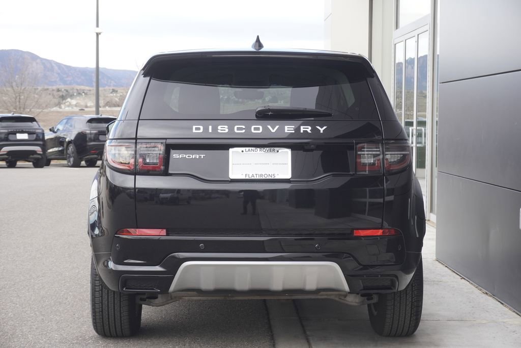 Used 2025 Land Rover Discovery Sport S image 6