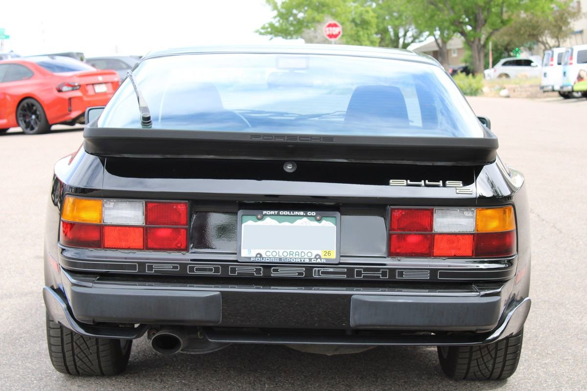 Used 1990 Porsche 944 Coupe RWD image 4