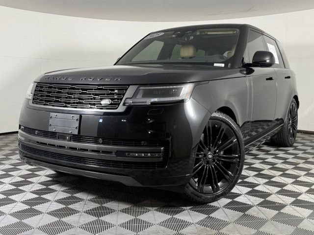 Used 2025 Land Rover Range Rover SE AWD/4WD image 1