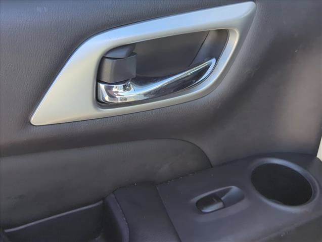 Used 2018 Nissan Pathfinder SL w/ Midnight Edition Package AWD/4WD image 8