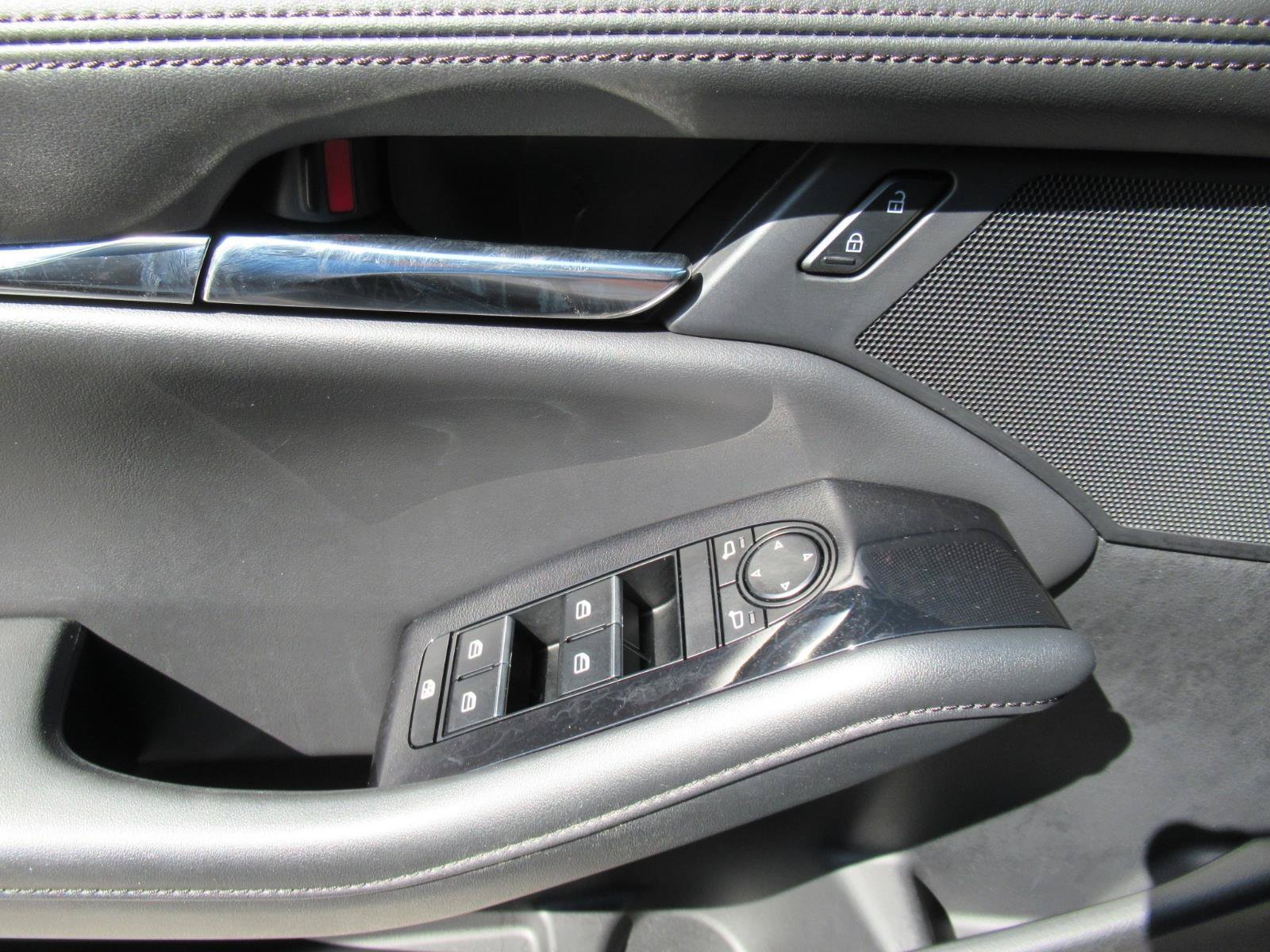 Used 2021 MAZDA MAZDA3 s FWD image 24