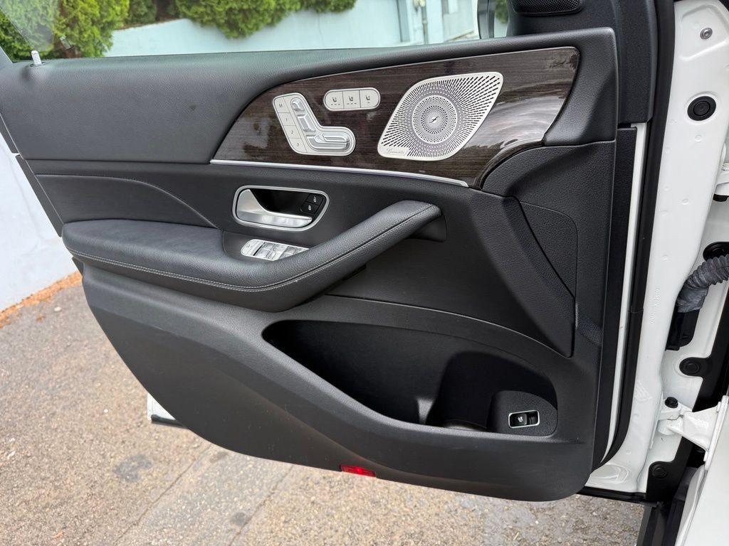 Used 2022 Mercedes-Benz GLS 450 4MATIC image 27