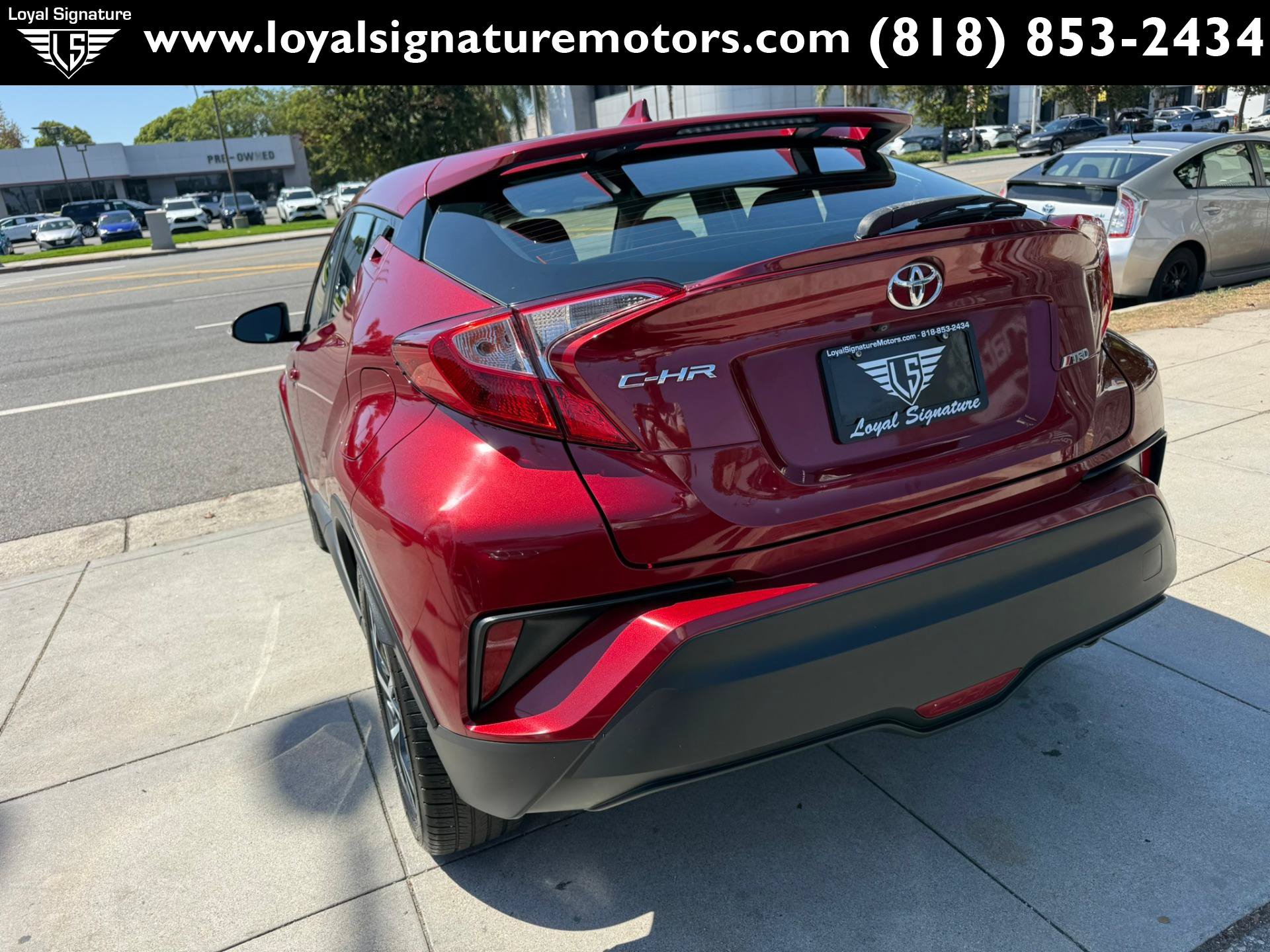 Used 2018 Toyota C-HR XLE FWD image 5