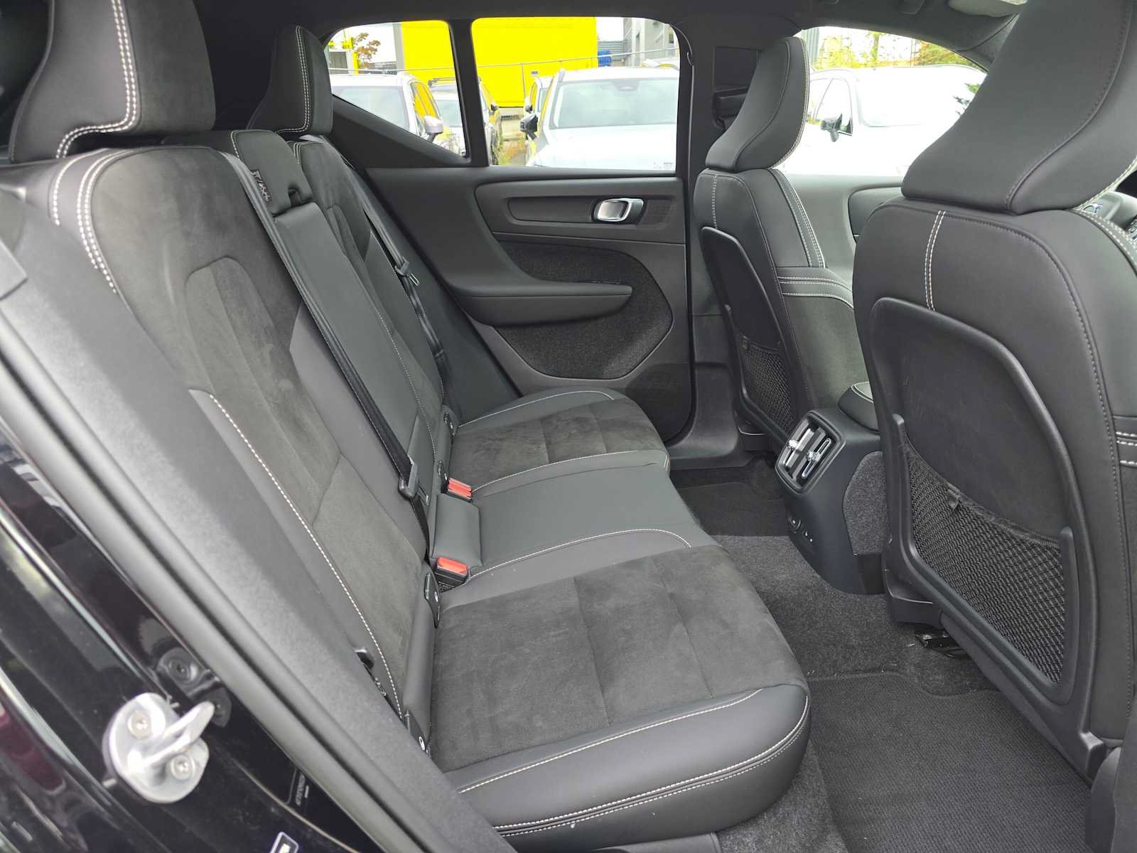 Certified 2023 Volvo XC40 Recharge Ultimate AWD/4WD image 13