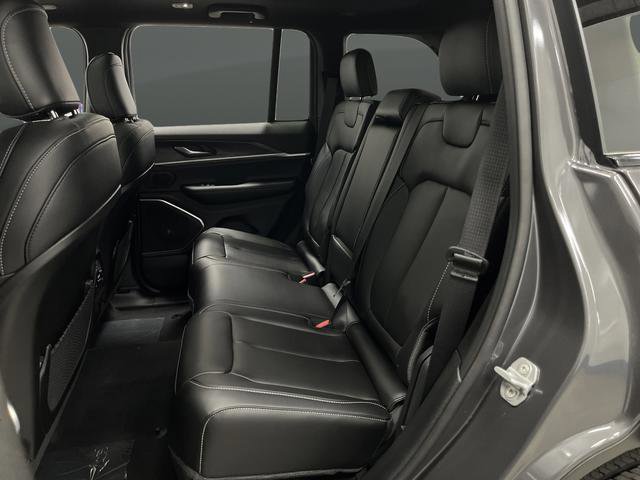 New 2025 Jeep Grand Cherokee Limited w/ Trailer Tow Package image 30