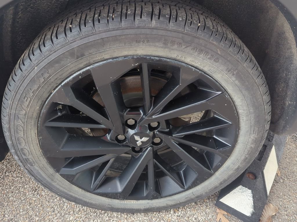 Used 2022 Mitsubishi Outlander SE image 12