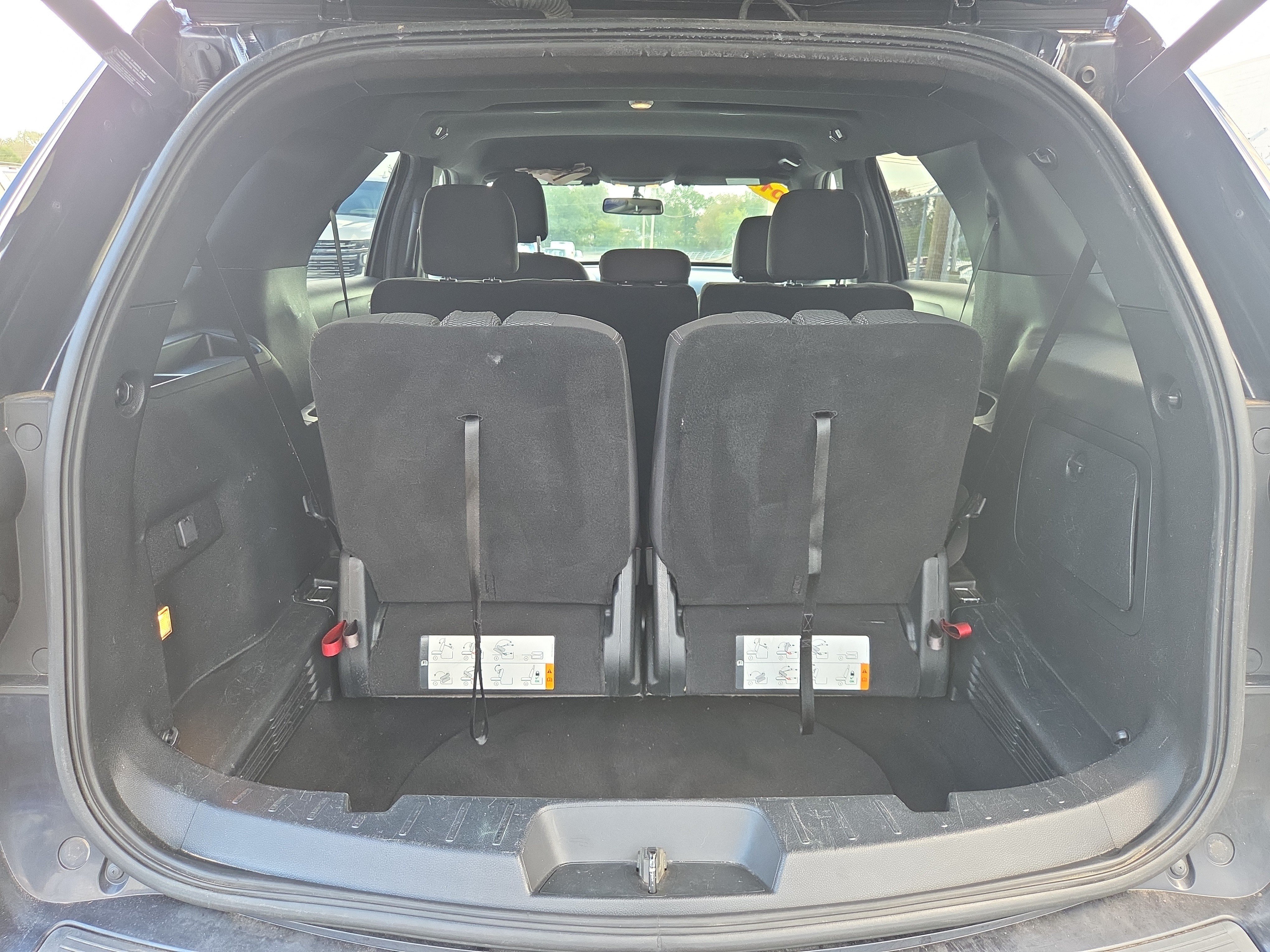 Used 2019 Ford Explorer XLT w/ Equipment Group 201A FWD image 10