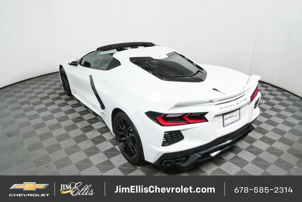Used 2024 Chevrolet Corvette Stingray Preferred Cpe w/ Z51 Performance Package RWD image 24