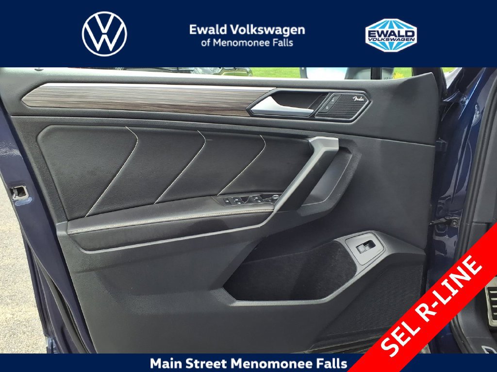 Used 2024 Volkswagen Tiguan SEL R-Line AWD/4WD image 11