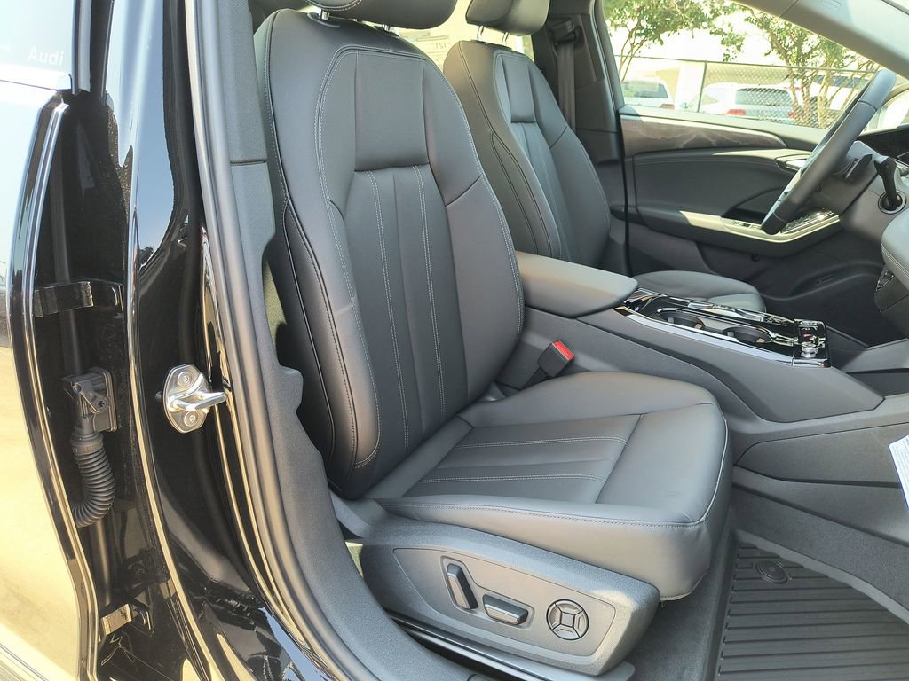 New 2025 Audi A6 e-tron Premium image 13