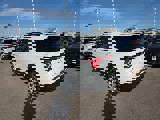 New 2026 Ford Explorer Active image 3