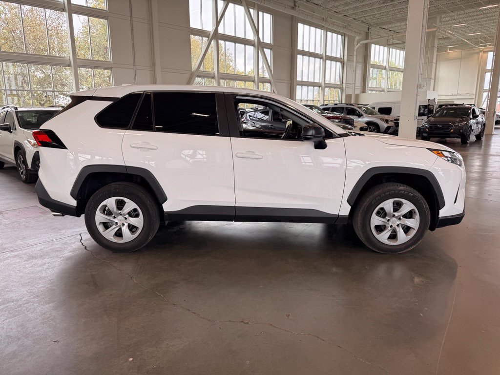 Used 2023 Toyota RAV4 LE FWD image 2