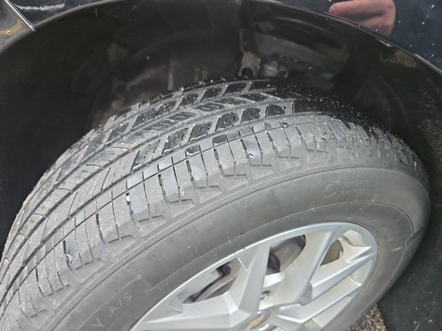 Used 2023 Chevrolet Equinox LT FWD image 28