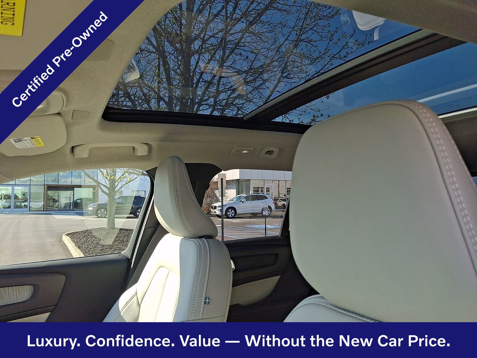 Certified 2023 Volvo XC40 B5 Plus w/ Protection Package Premier image 15