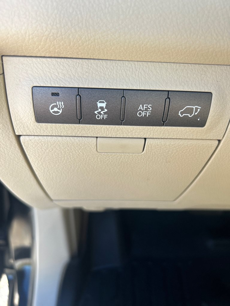 Used 2014 Lexus LX 570 4WD image 17
