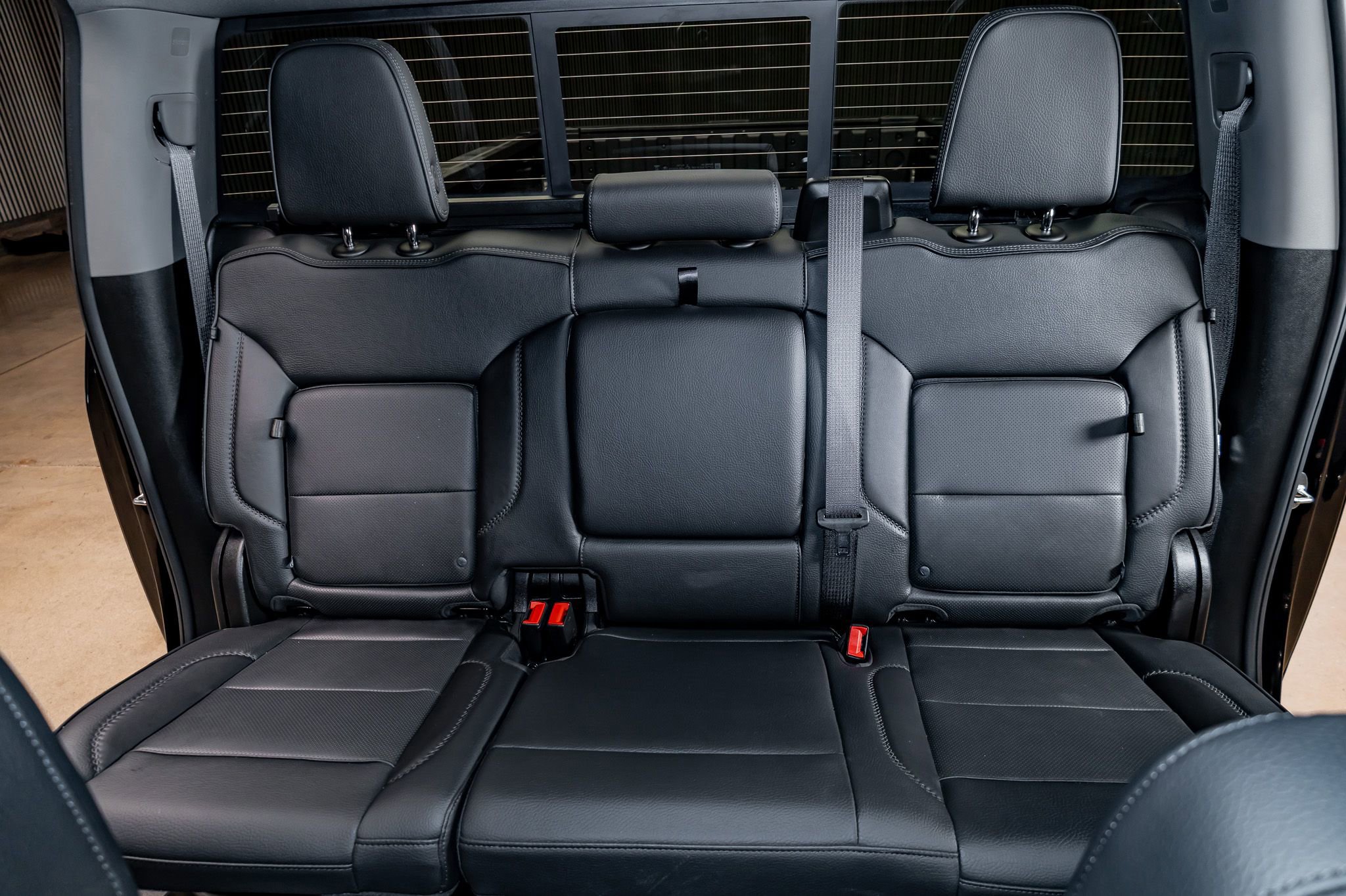 Used 2025 GMC Sierra 3500 Denali w/ Denali Reserve Package image 24