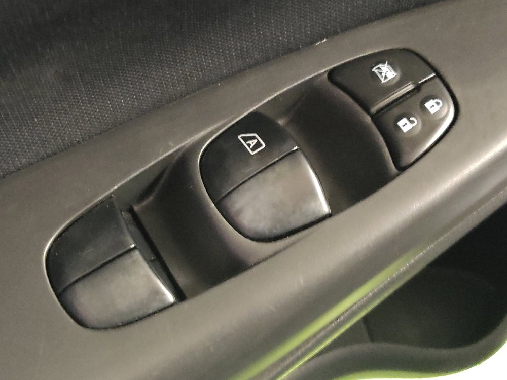 Used 2018 Nissan Sentra SV image 27