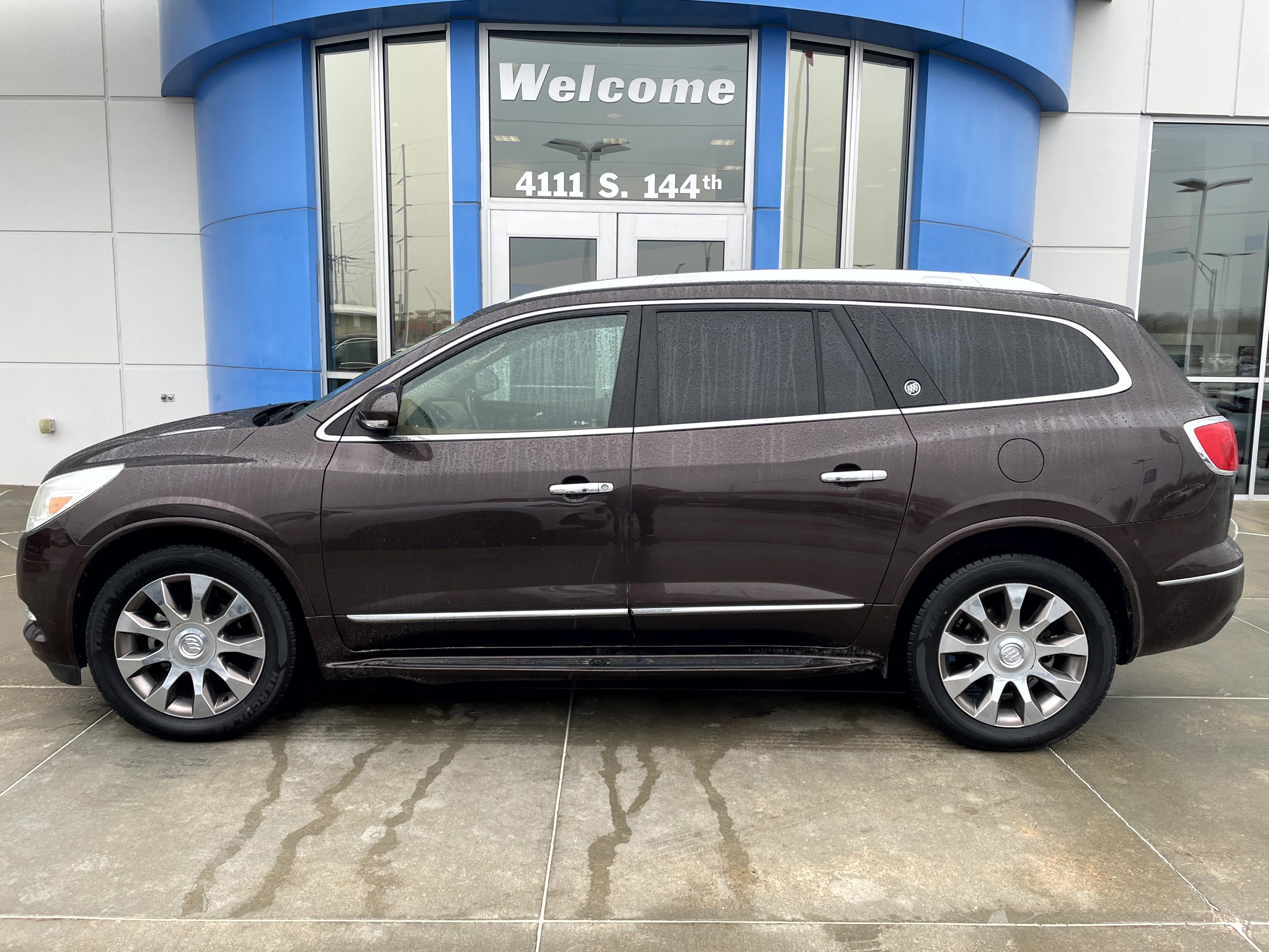 Used 2017 Buick Enclave Premium w/ Experience Buick Package image 1