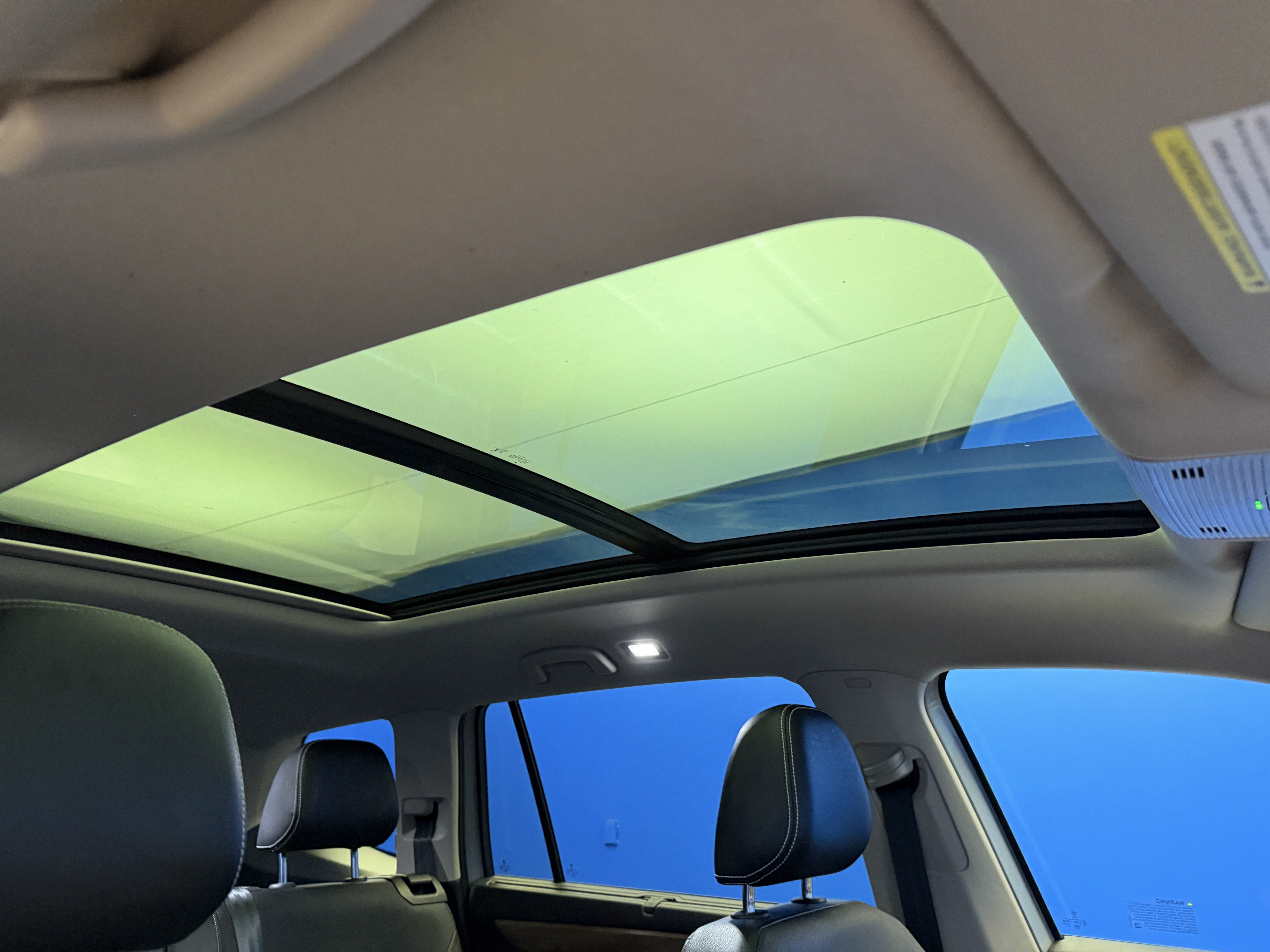 Certified 2024 Volkswagen Atlas SE FWD image 25