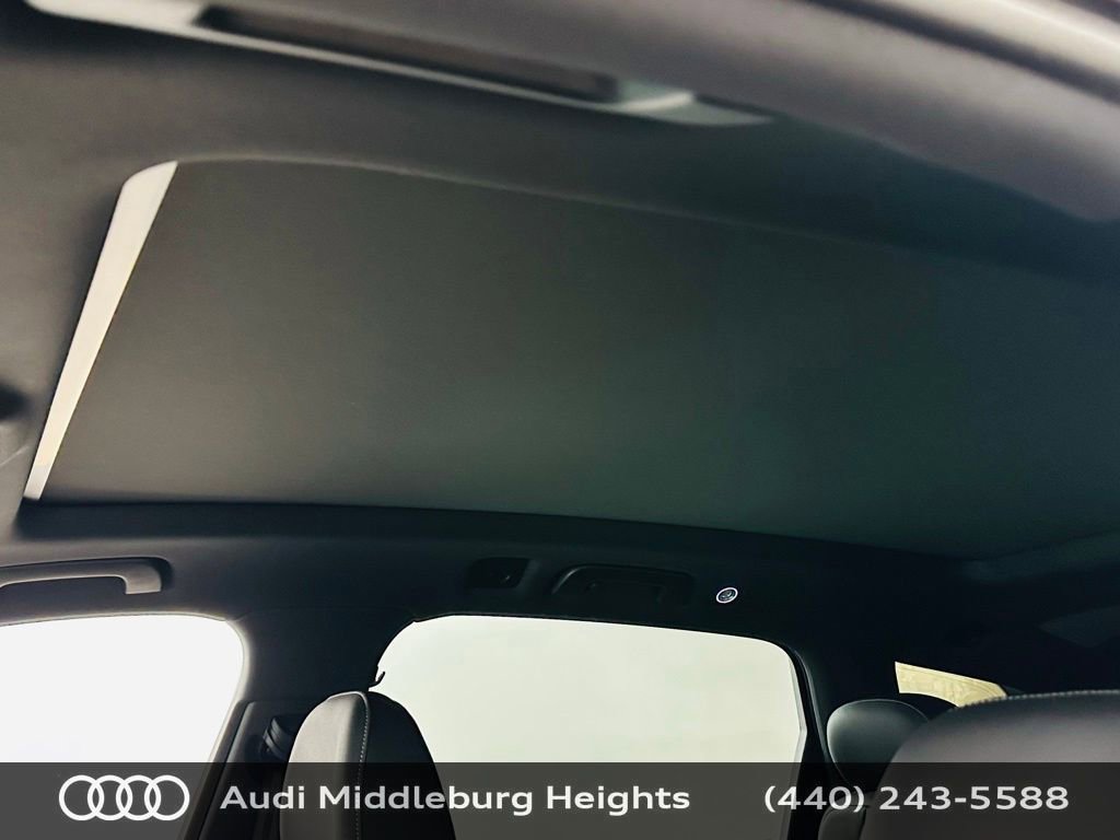 Certified 2025 Audi Q7 2.0T Premium w/ Convenience Plus Package image 25