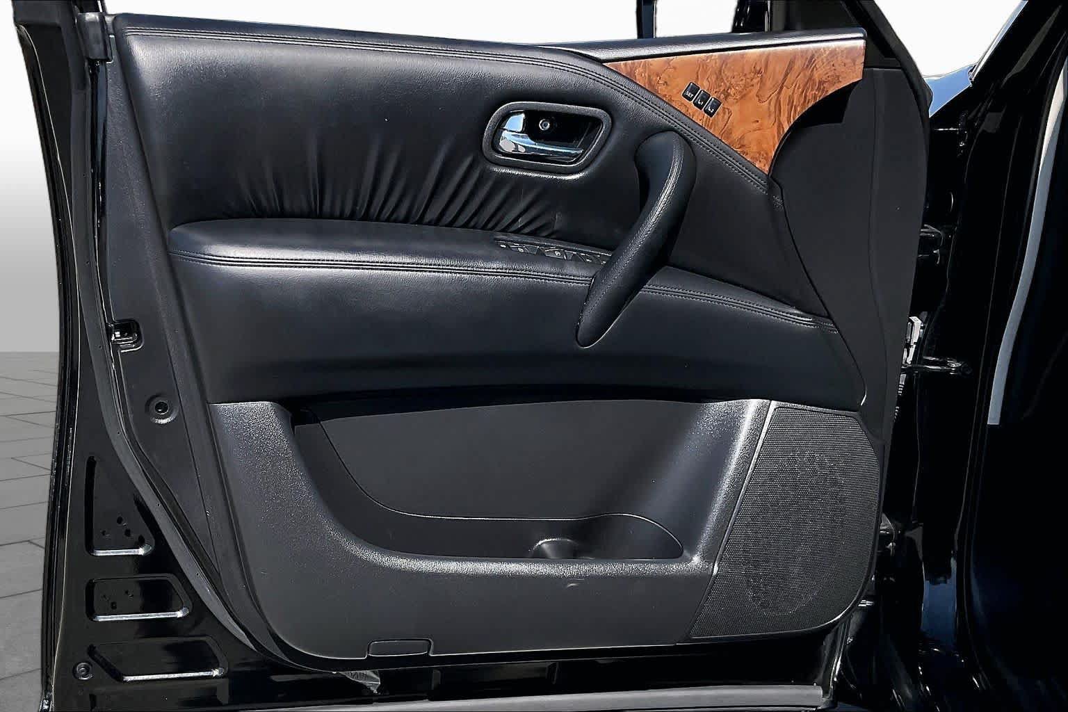 Used 2024 Nissan Armada SL w/ Captain's Chairs Package RWD image 21