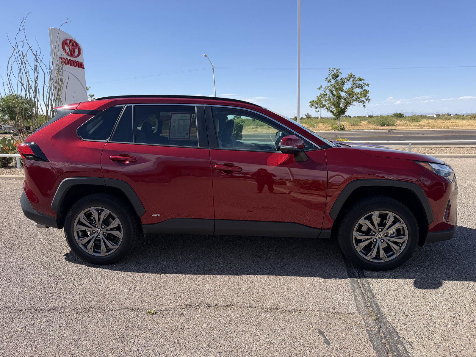 Used 2023 Toyota RAV4 XLE Premium AWD/4WD image 7