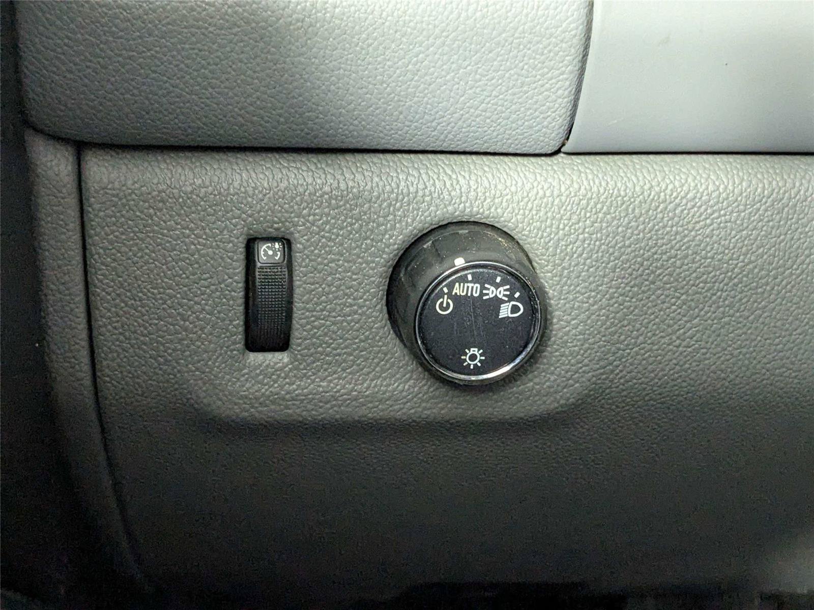 Used 2021 GMC Canyon Elevation Standard w/ Convenience Package RWD image 15