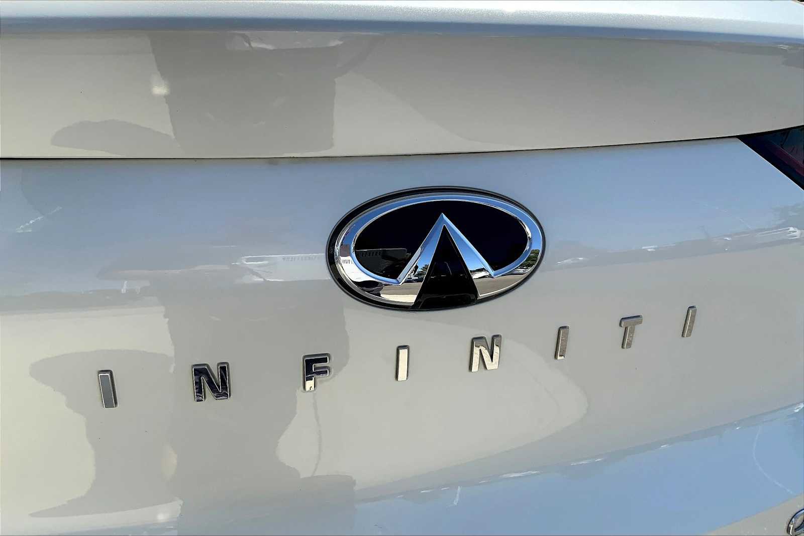 Used 2023 INFINITI QX55 Luxe w/ Cargo Package image 32