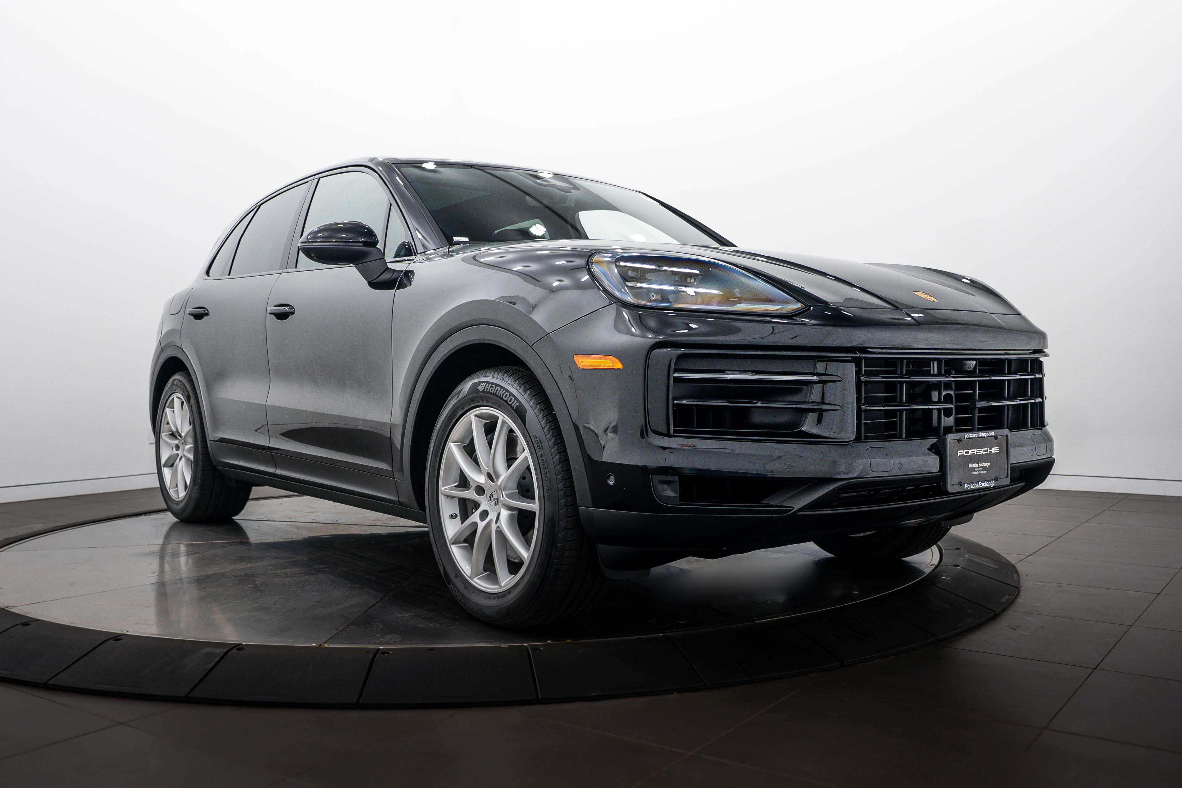 Certified 2026 Porsche Cayenne AWD/4WD image 9