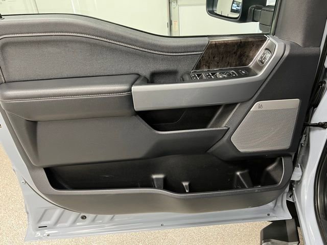 Used 2024 Ford F350 Lariat image 23