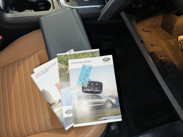 Used 2018 Land Rover Discovery Sport HSE Luxury image 20