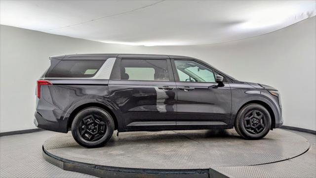 Used 2025 Kia Carnival LXS image 9