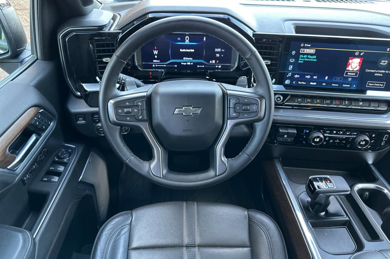 Certified 2025 Chevrolet Silverado 1500 High Country w/ Midnight Edition image 15